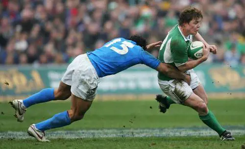 Abi, il Bancomat in Italia costa meno