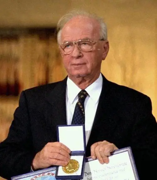 Il Comune è pronto a dedicare una via a Rabin