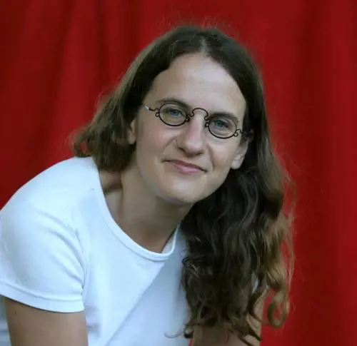 Il Duce reincarnato vende lunari «Bossi mha copiato la moneta»