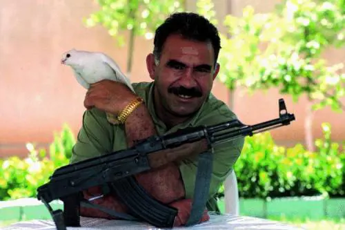 Parla nel sonno e i medici scoprono gli abusi del papà