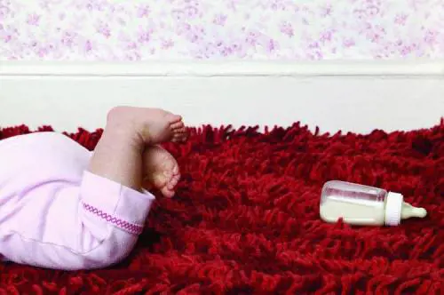 Il ministro dellEconomia, Tremonti: «Assolutamente ragionevole raggiungere lobiettivo del 3,8% a fine 2006 con la nostra Finanziaria» Il Fmi chiede allItalia la manovra-bis Immediata la risposta del Professore: «Sarà fatta molto in fretta». E B