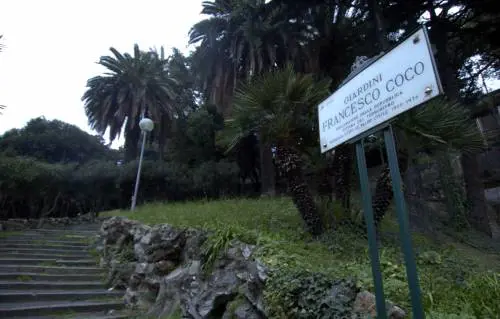 Riaccese le luci rosse ai giardini Coco