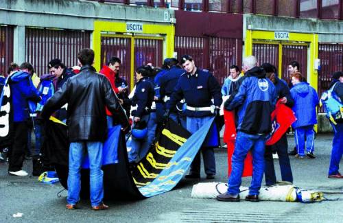 Inter battuta: i nerazzurri ammainano le bandiere