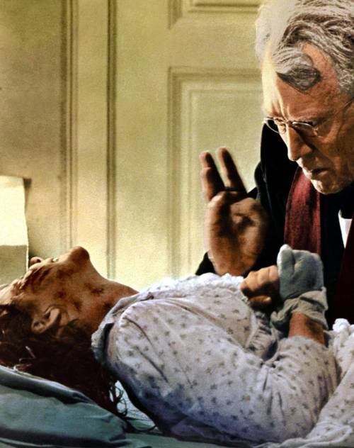 Tra i monti dell’entroterra un prete combatte satana