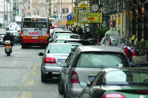 «Così quella bottiglia mi ha dilaniato la mano»
