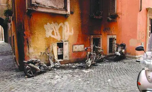 Il contentino del premier:  bicamerali alla Cdl