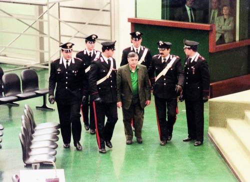 «Fuori dal coro» presentato da Belpietro e de Bortoli