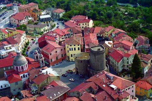 Un «Elisir» cubista nel Borgo Rotondo