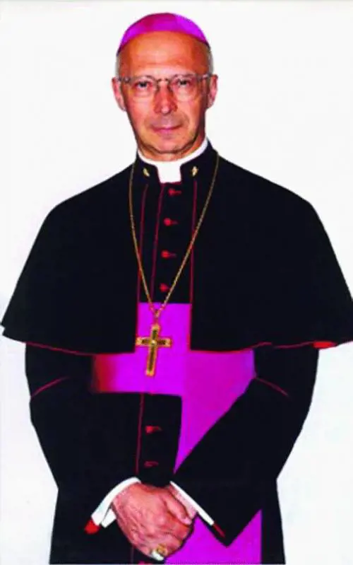 Il Cappellano dItalia in marcia verso la Curia