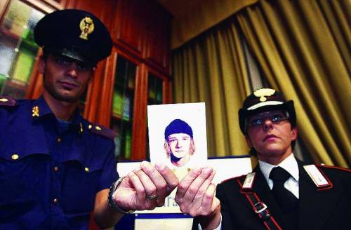 Arrestato il maniaco dell’ascensore