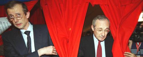 Ora l’Unione litiga al mercato delle tessere