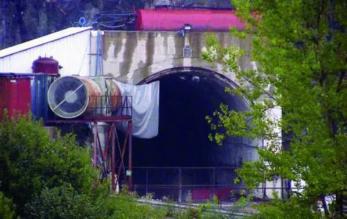 Il presidente di Confindustria Genova, Marco Bisagno, punta il dito sul porto: «Senza la linea ad alta capacità ferroviaria, non c’è sviluppo» «Il Terzo valico farà decollare Genova» Appello soft degli industriali al governo per sbloccare la reali