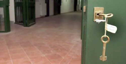 Vuole casa in una strada che non c’è