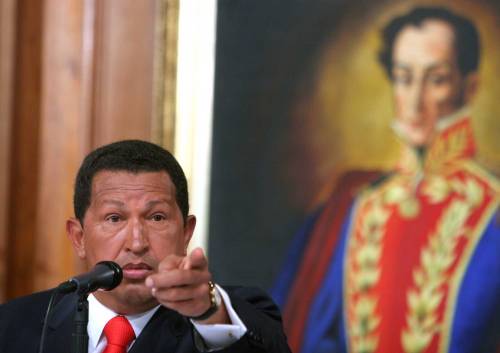 Venezuela, Chavez copia l'Urss, 
nazionalizza e la borsa affonda