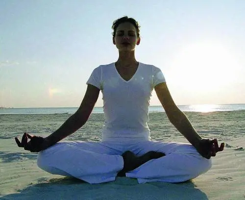 Lo yoga si dà allo sport  e scalda i muscoli  per i Giochi  Olimpici