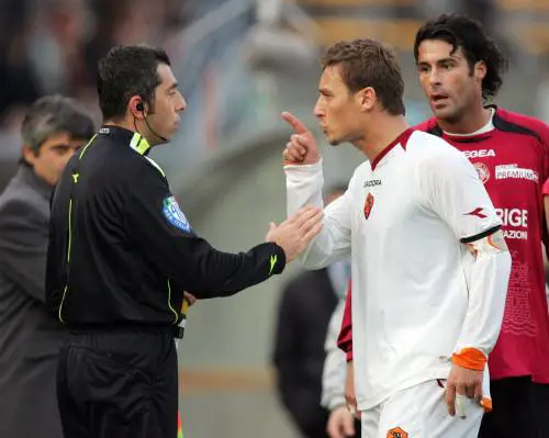 L’Italia del calcio assolve Totti. Ma i numeri lo condannano