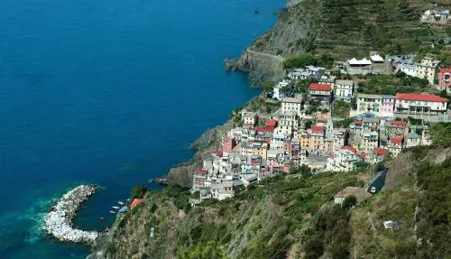 E il Golfo dei Poeti cerca clienti per tutto lanno