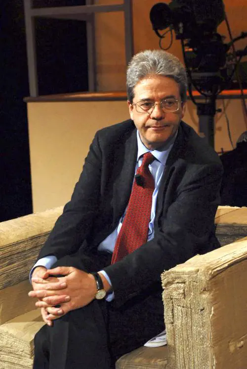 Riforma Tv,la Cdl abbandona le commissioni: 
"Gentiloni  non accetta il confronto"