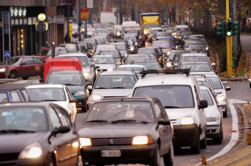 Maxi stangata sul bollo auto 
La sinistra colpisce anche i poveri