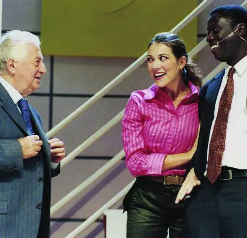 Metti una sera a cena con lospite «a sorpresa»