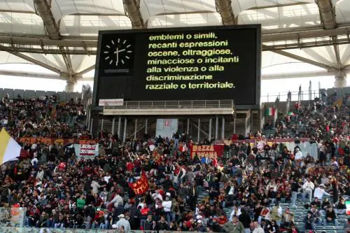 Fischi all'Olimpico, la procura apre un'inchiesta