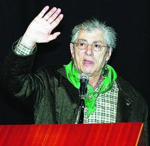 Cdl vicina all’intesa sulle elezioni Bossi: «Siamo fedeli all’alleanza»