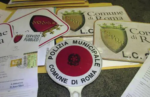 Tassisti ancora nel mirino: altre 10 licenze sequestrate
