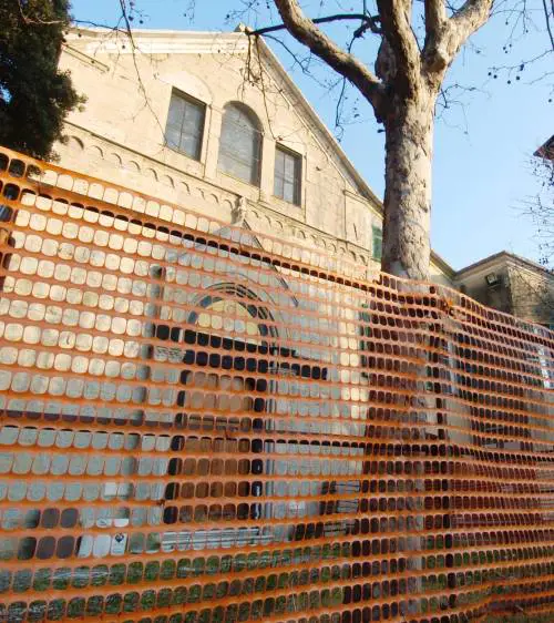 Polemiche aperte sulla chiesa chiusa