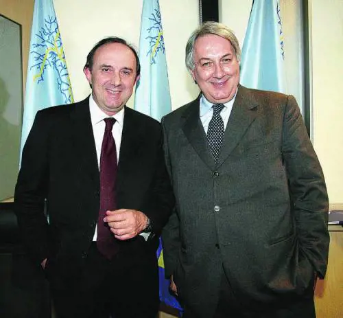 Snam investe resta lincertezza sul controllo