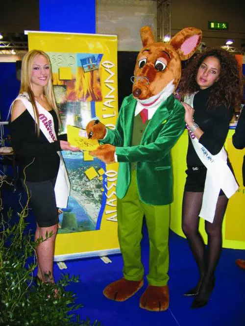 La firma  di Stilton per il Muretto Bimbi