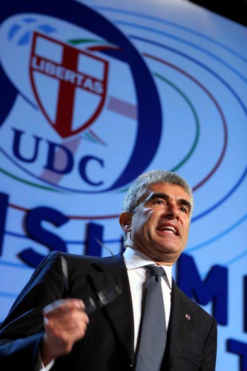 Udc, Casini resta al centro: "Stampelle? Per nessuno"