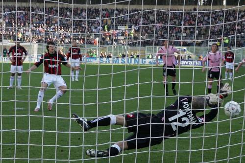 Il Milan fa tutto tranne il gol E Kakà si fa parare un rigore