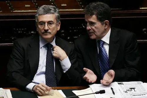 Strappata la fiducia Prodi 
e D’Alema rivogliono i Dico