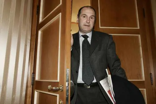 Consulenze Br: indagato il ministro Ferrero