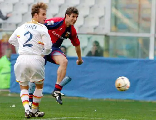 Il Genoa prova a non vincere ma si salva in nome De Rosa