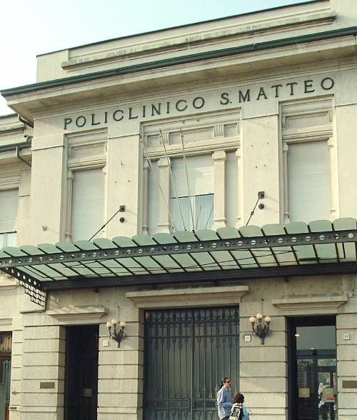 Ricoverato per rinoplastica, un 19enne è in coma