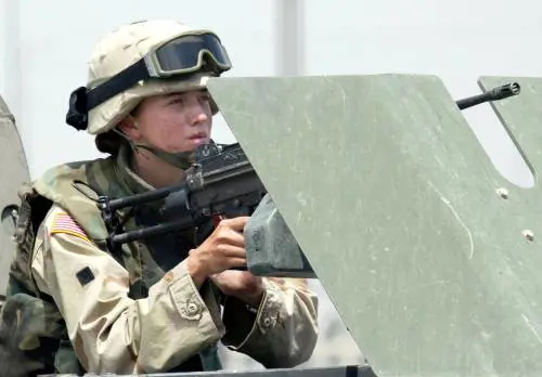 Afghanistan, botta e risposta 
tra D'Alema e gli Usa 
Lanciata offensiva Nato nel sud