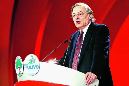 Salvi: "La legge sui Dico è impraticabile"