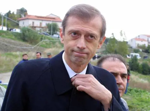 Fassino ha paura del voto e parla 
di ritirata da Kabul