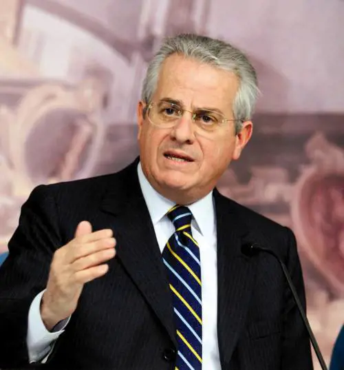 Scajola: "Il Sismi sta lavorando ma la situazione è critica"