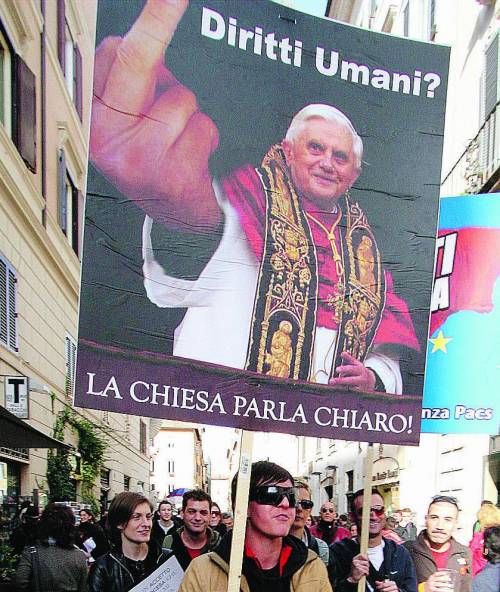 «Dalla piazza solo intolleranza ai valori cristiani»
