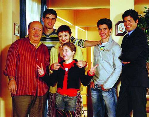 Nel «Medico in famiglia» senza scandali gay arriva anche Kabir Bedi
