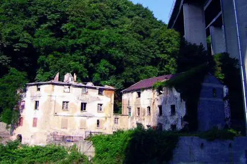 Voltri insorge contro il Comune per i romeni