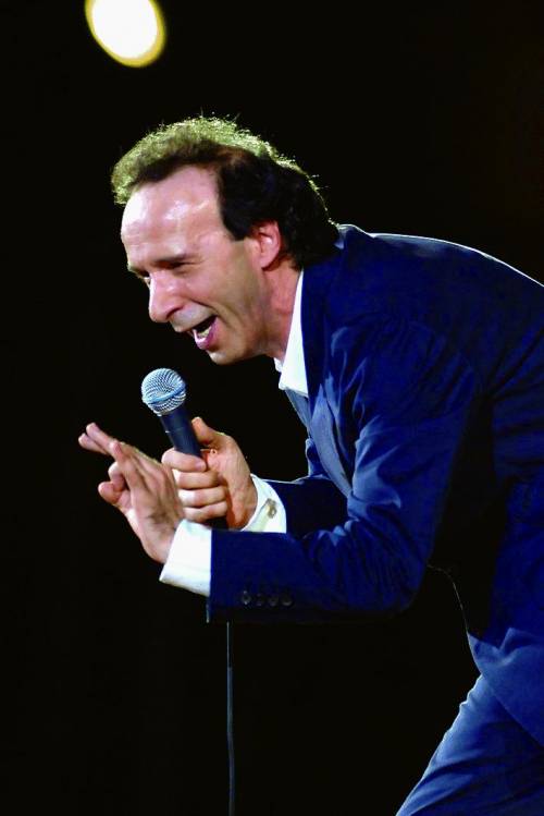 Poesia e satira Benigni porta Dante al Mazda Palace