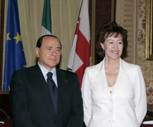 Berlusconi: "Anch’io scenderò  
in piazza per avere città più sicure"