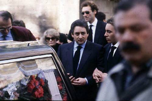 Ma il marito nega tutto