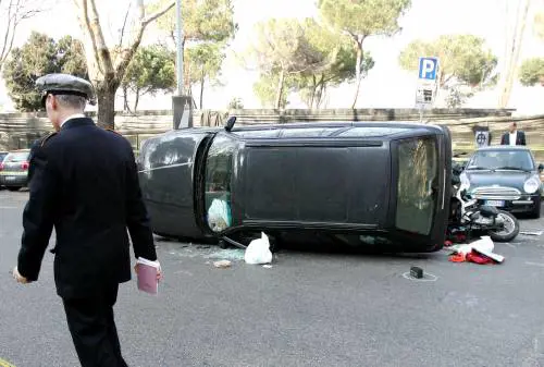 Sicurezza stradale, arresto 
e maximulte per alcol e droga