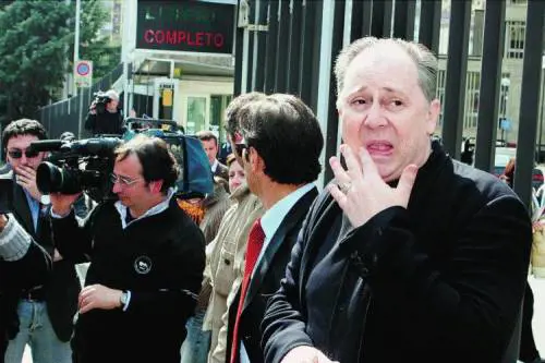 Lele Mora interrogato dal Pm 
sui rapporti con Mastella