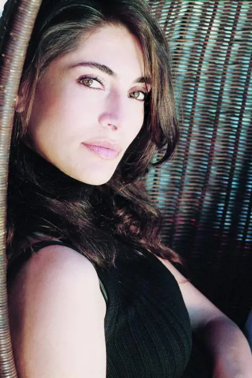 «Sono stata Bond girl divento Vedova scalza»