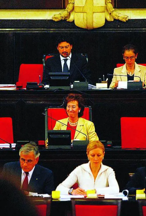 «Più fondi per i bimbi, meno ai rom»